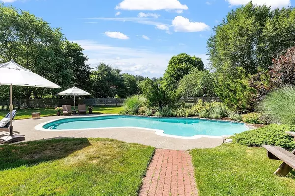 Concord, MA 01742,144 Harrington Ave