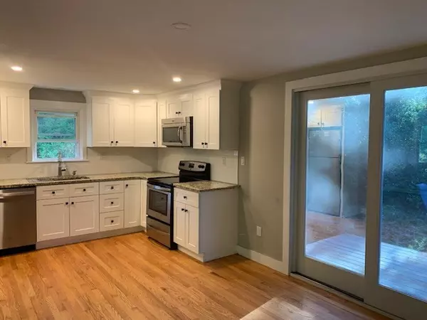 Barnstable, MA 02630,1272 Mary Dunn Rd