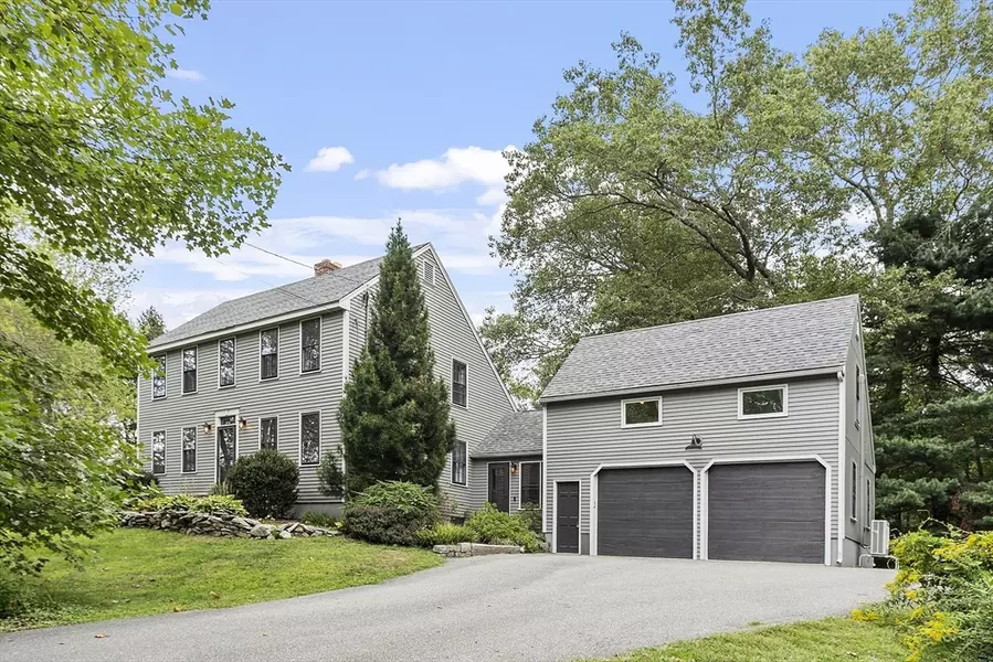 195 Haggetts Pond Rd, Andover, MA 01810