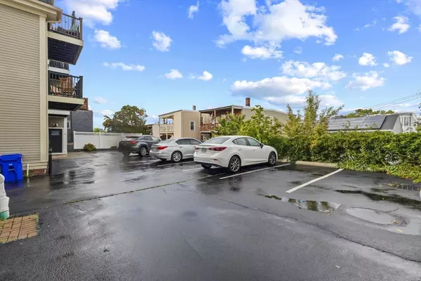 Boston, MA 02128,44 W Eagle St #1