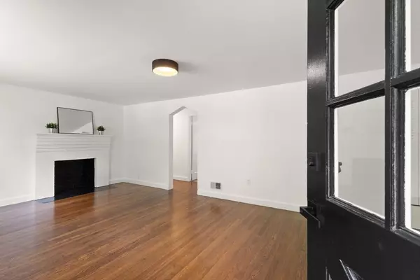 Sharon, MA 02067,356 S Main St