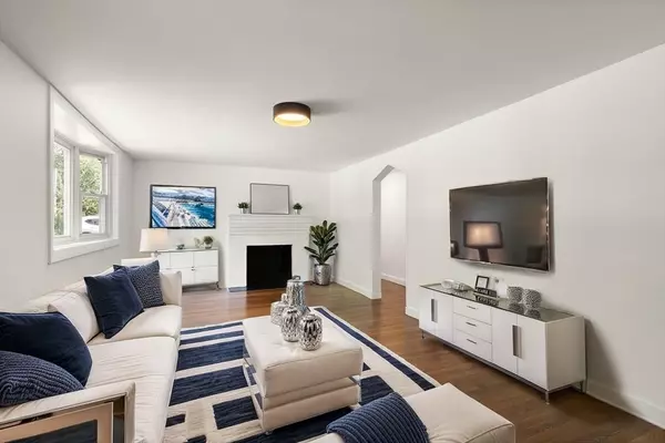 Sharon, MA 02067,356 S Main St