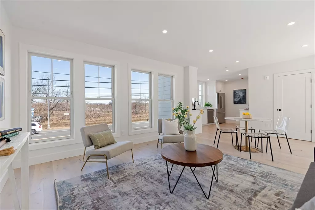 Somerville, MA 02145,654 Mystic Ave #B