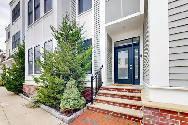 Boston, MA 02127,154 W 8th Street #5-S