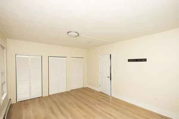 Fitchburg, MA 01420,208 Blossom St