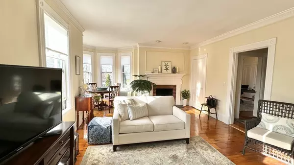 Marblehead, MA 01945,36 Pond Street #2