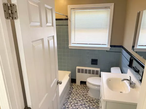 Pawtucket, RI 02860,93 Johnson #1