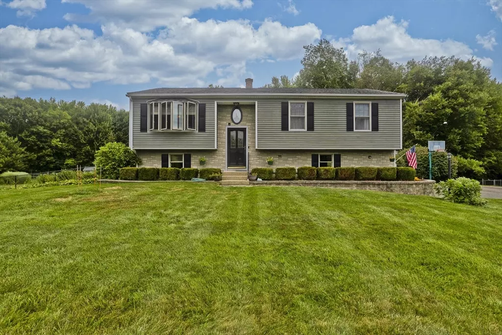 Granby, MA 01033,16 Jennifer Dr