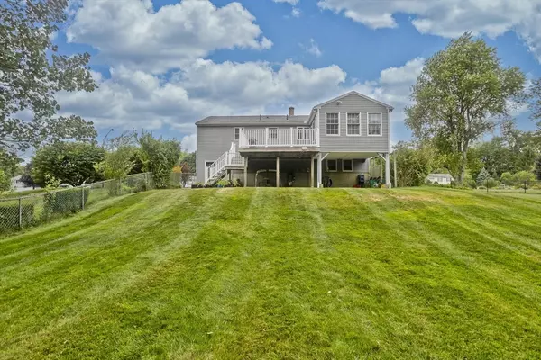 Granby, MA 01033,16 Jennifer Dr