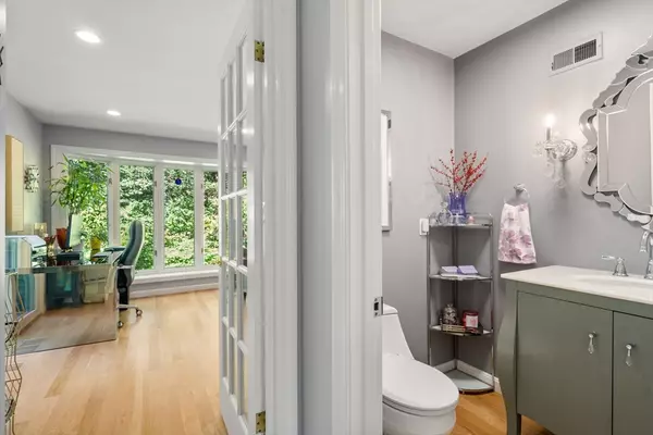 Wayland, MA 01778,16 Coltsway #16