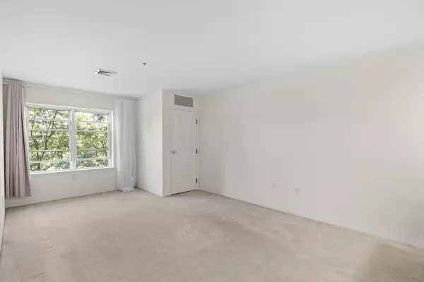 Malden, MA 02148,30 Franklin St #309