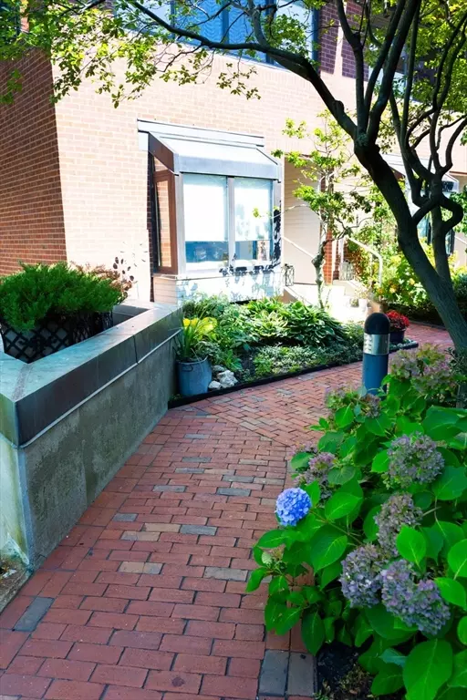 Boston, MA 02129,28 Shipway Pl #28