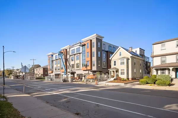 Arlington, MA 02476,1025 Massachusetts Avenue #304