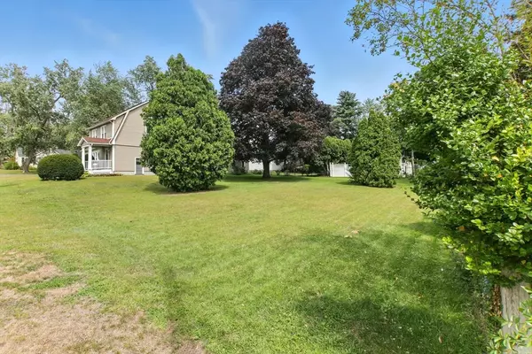 East Longmeadow, MA 01028,19 Fairview St