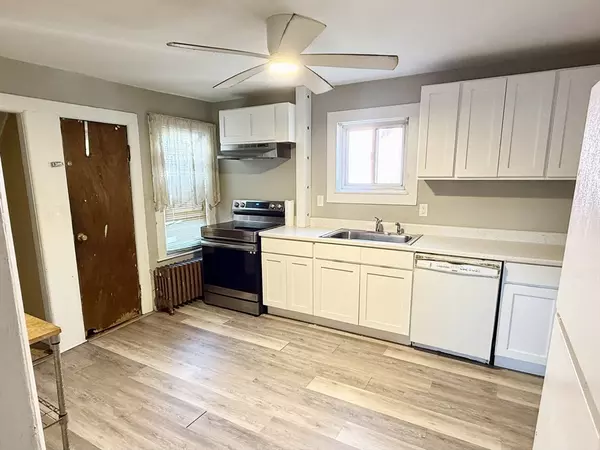 Springfield, MA 01109,129 Eastern Ave