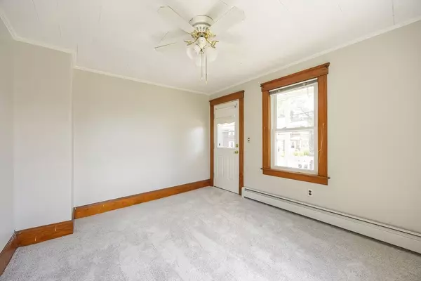 Webster, MA 01570,35 Everett Ave.