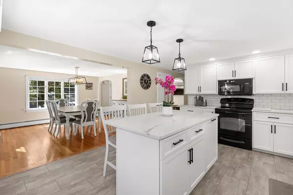 Saugus, MA 01906,11 Parker St