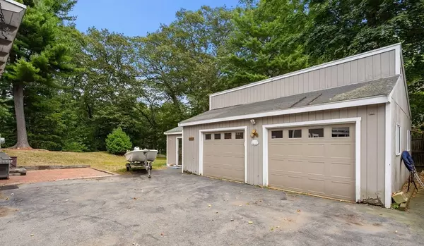 Swampscott, MA 01907,71 Walnut Rd.