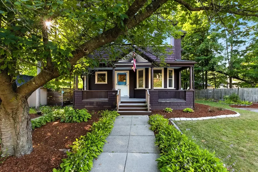 42-44 Judkins St, Newton, MA 02460