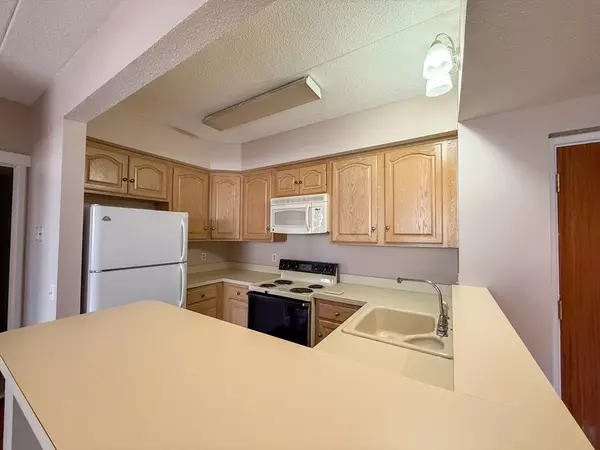 Springfield, MA 01108,34 Sumner Ave #314