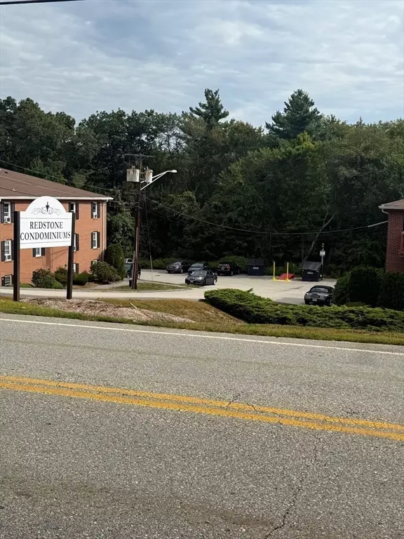 Southbridge, MA 01550,325 Ashland Avenue #12
