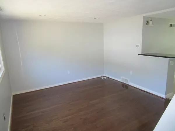 Dedham, MA 02026,10 Lewis Farm Rd #10