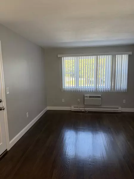 15 Washington #9, Plainville, MA 02762