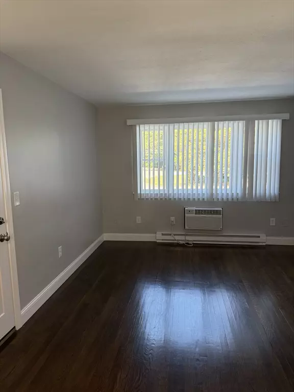 Plainville, MA 02762,15 Washington #9
