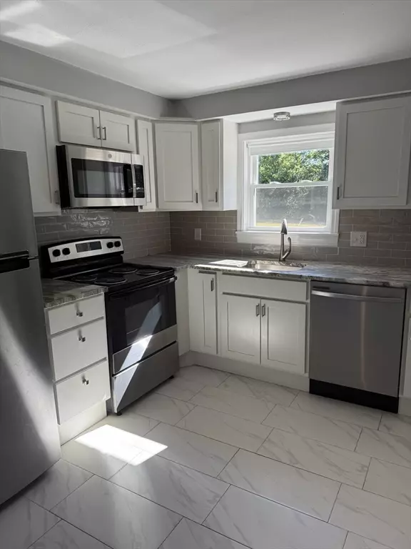 Plainville, MA 02762,15 Washington #9