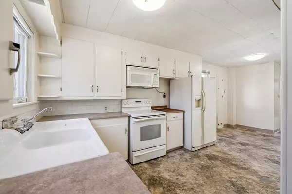 Lynn, MA 01902,32 Michigan