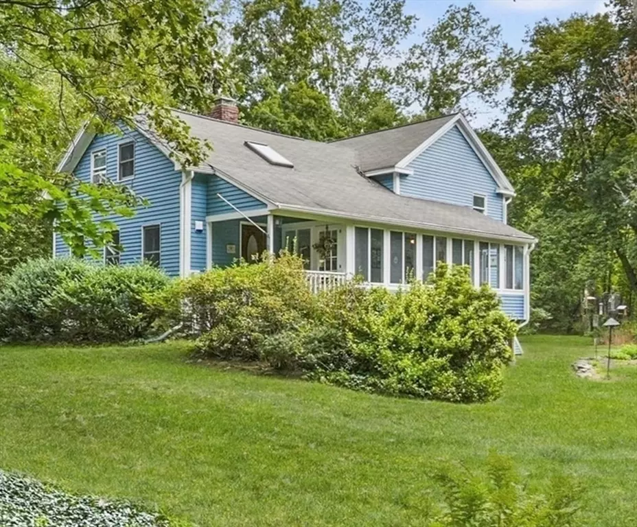 Stow, MA 01775,11 Chestnut St
