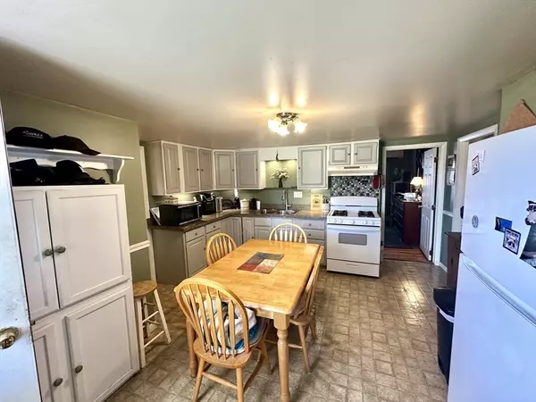 Northampton, MA 01060,41 Old Ferry Rd