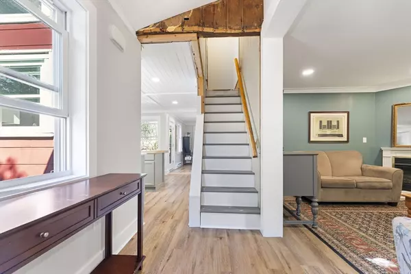 Hopedale, MA 01747,8 Union St #8