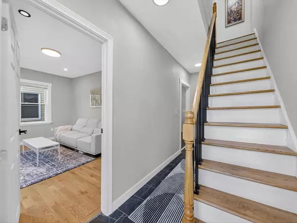 Ashland, MA 01721,94 Pleasant Street #94