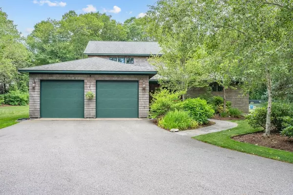 Barnstable, MA 02632,9 Tawny Ave
