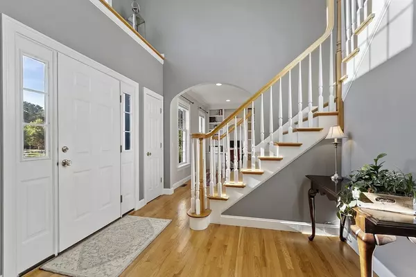 Westford, MA 01886,4 Sinbad Ln