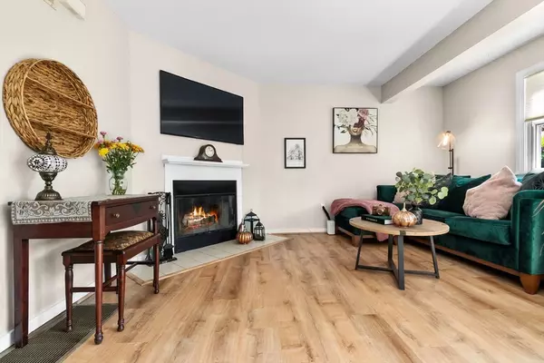 Salem, MA 01970,3 Fletcher Way #32AD