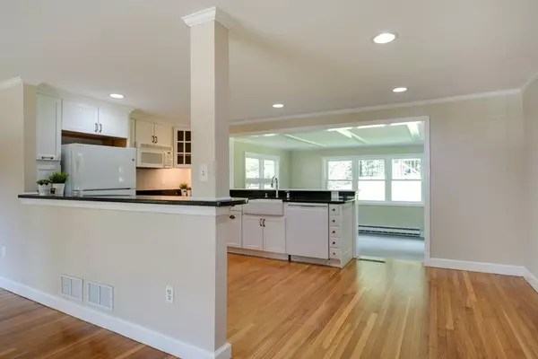 Holliston, MA 01746,36 Appleyard Ln