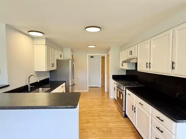 Hadley, MA 01035,150 East St