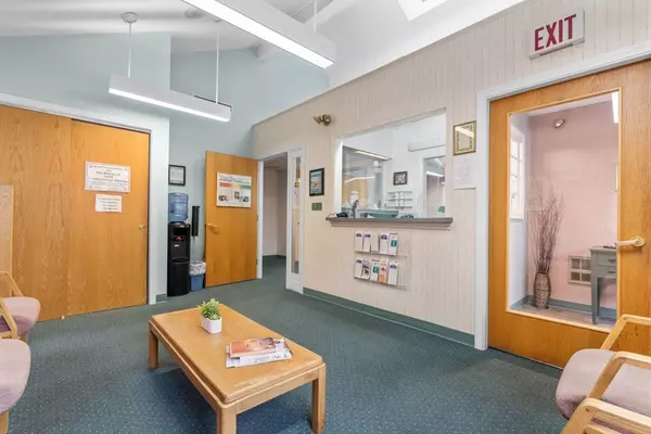 Arlington, MA 02474,9 Chestnut Street