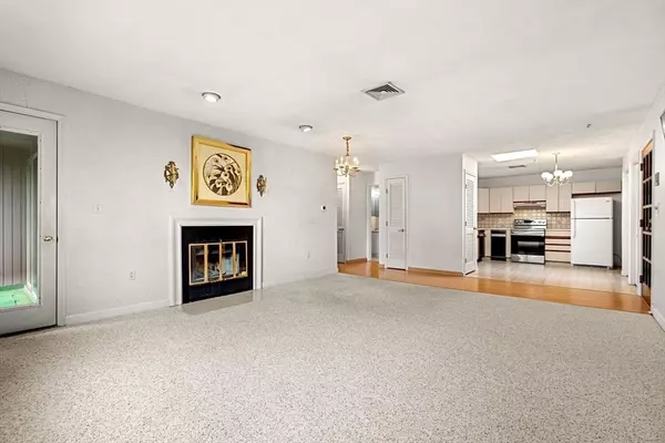 Saugus, MA 01906,9 Thomas Street #C5