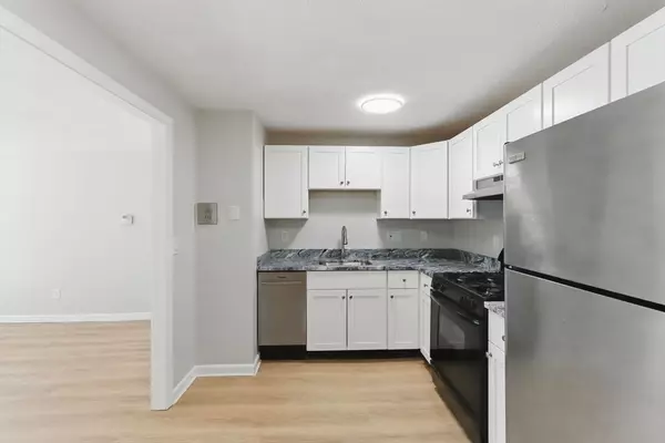 Haverhill, MA 01832,625 W Lowell Ave #15