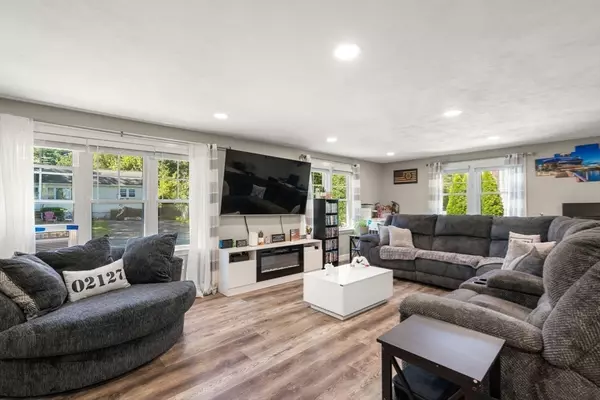 Abington, MA 02351,14 Jamieson St