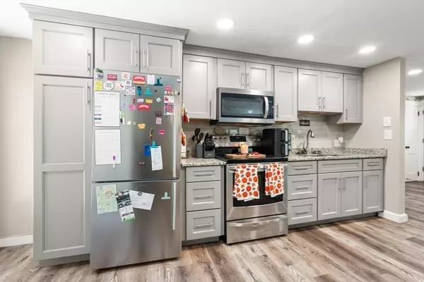 Abington, MA 02351,14 Jamieson St