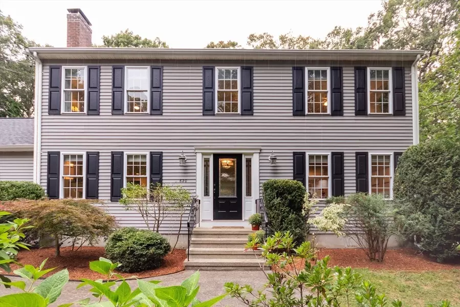 620 Pleasant St, Franklin, MA 02038