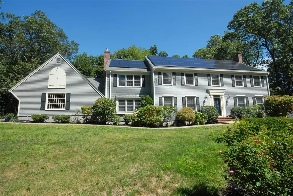 Concord, MA 01742,53 Sarah Way