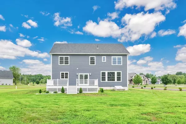 Southwick, MA 01077,7 Sawgrass Lane
