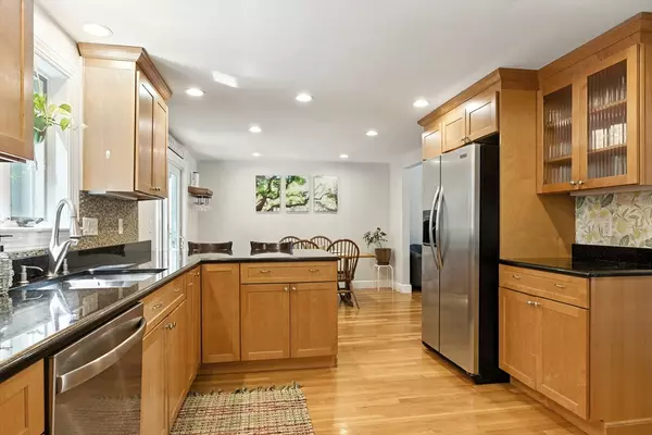 Boston, MA 02132,76 Redlands Rd