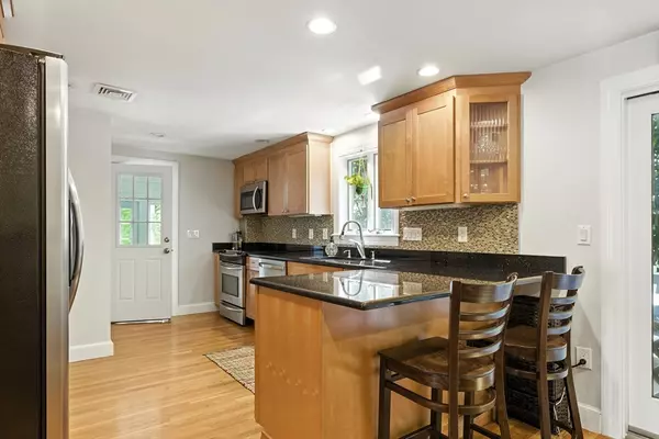 Boston, MA 02132,76 Redlands Rd