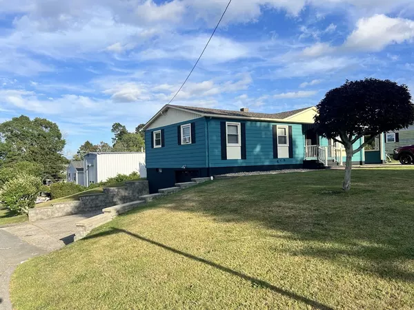 Bristol, RI 02809,3 Charlotte Dr